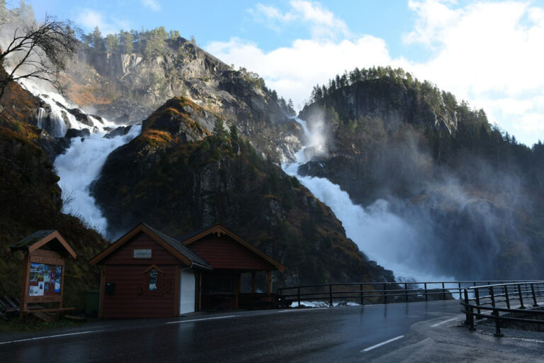 Låtefoss Norway GoMoose
